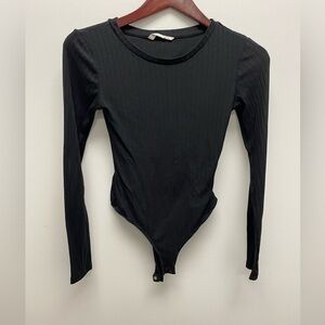 4 for $25 💜 Bluenotes Jet Black Ribbed Bodysuit Size XS